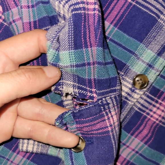 Aerie Blue Pink and Purple Plaid Flannel Button Down Shirt Woman's Medium - Picture 7 of 7